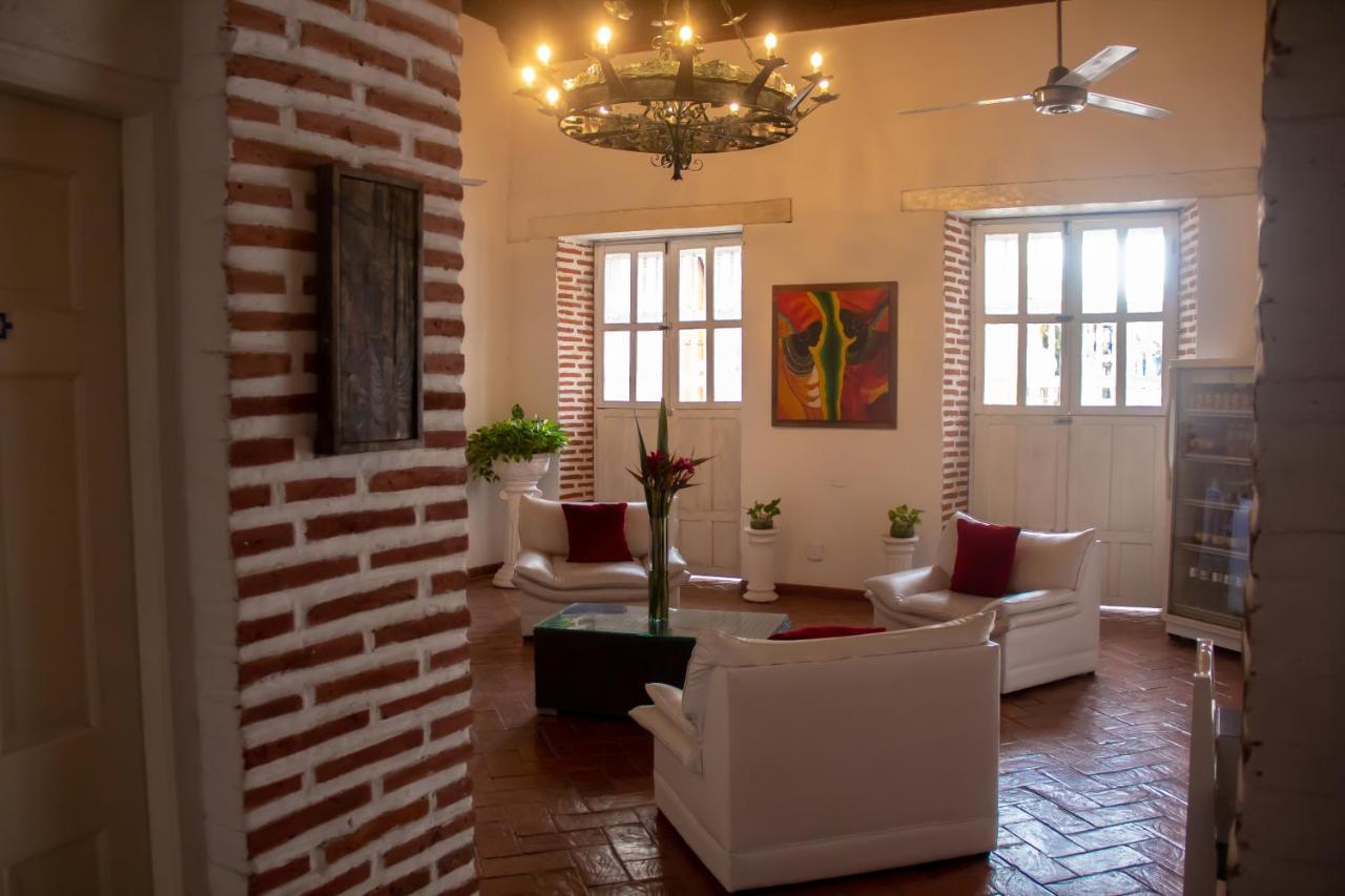 Casa Colonial By Akel Cartagena