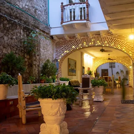 Casa Colonial By Akel Hotel 3*